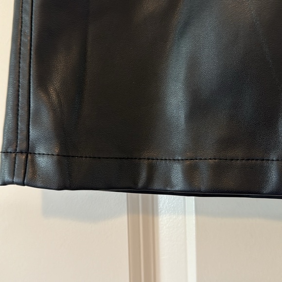 Loft mini a line leather skirt. Lined. Sz 4 - Picture 3 of 7